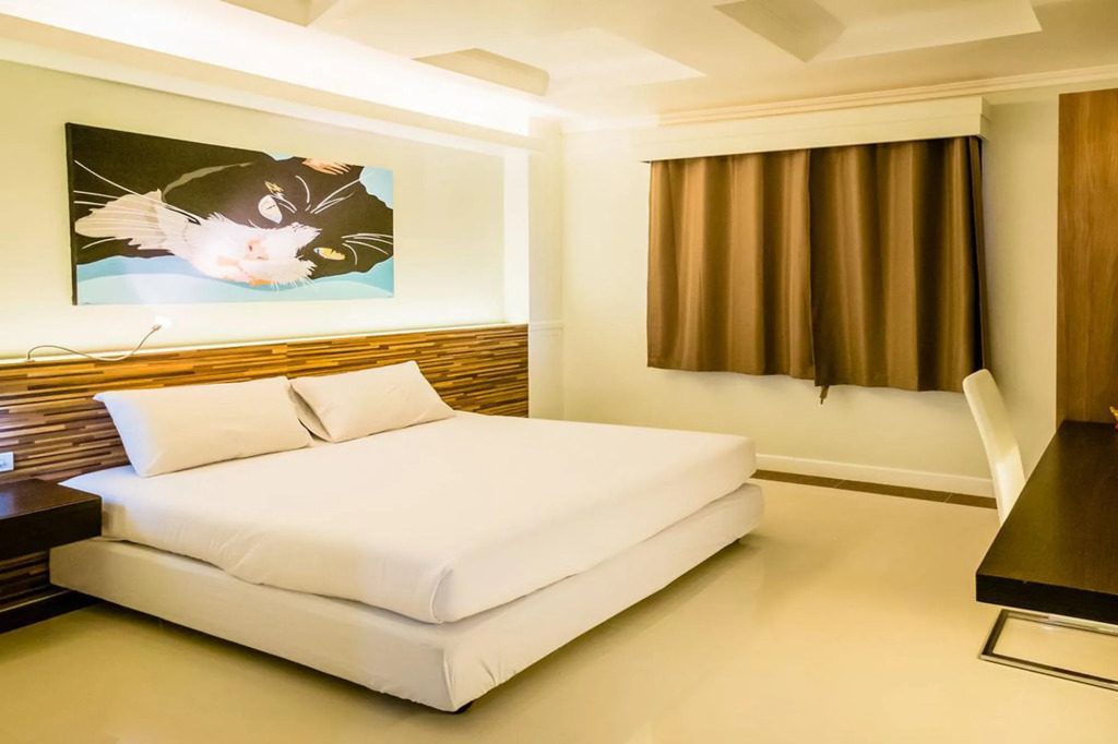 The Rich Hotel