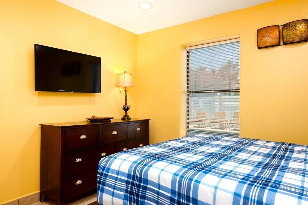 Lantana Retreat #2 2 Bedroom Condo by RedAwning