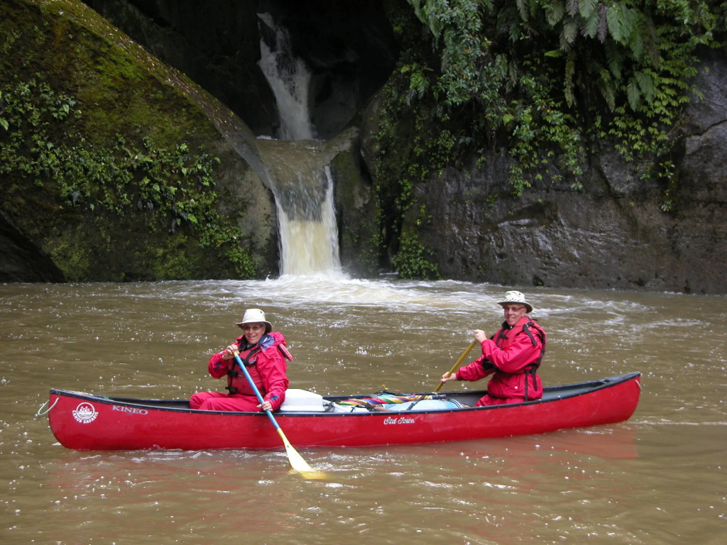 Canoe Safaris Lodge