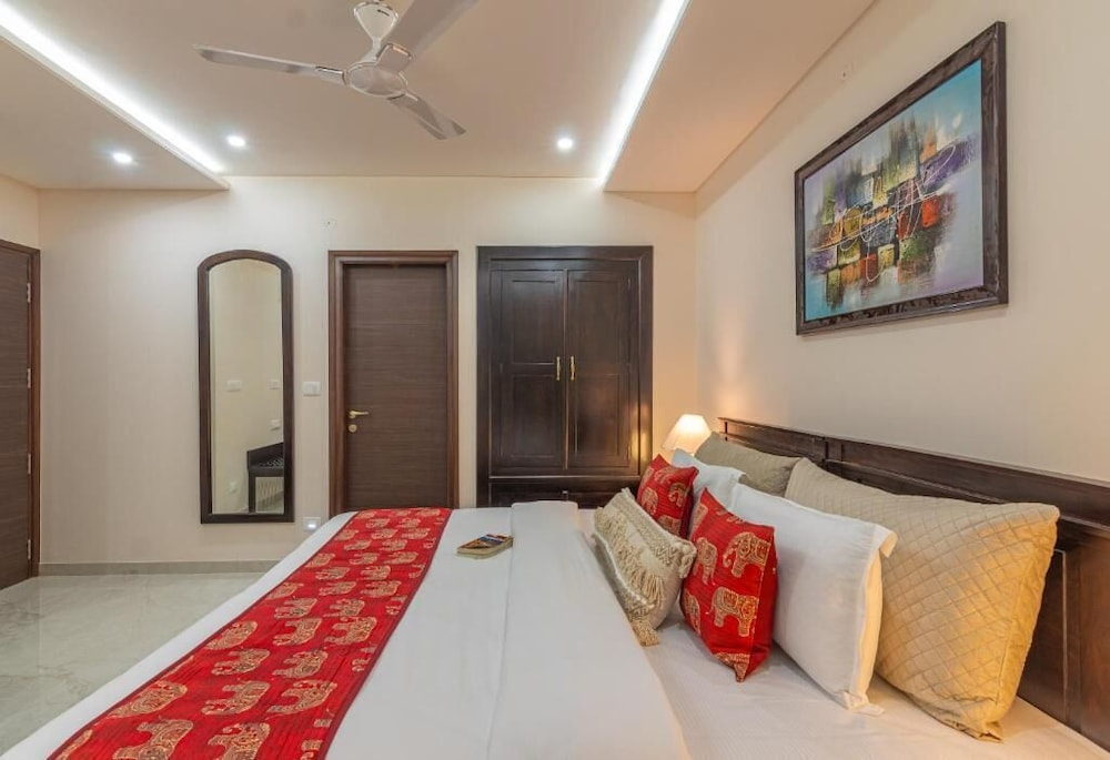 Palm Residences and Suites
