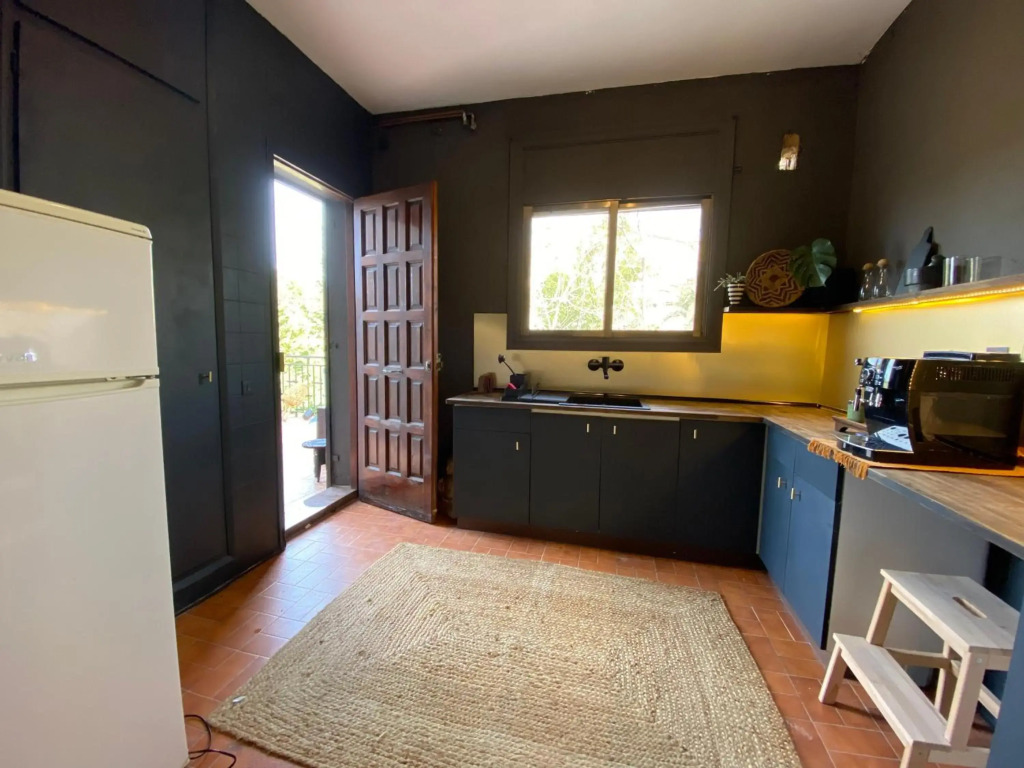 Charming apartment in a duplex with garden & balcony
