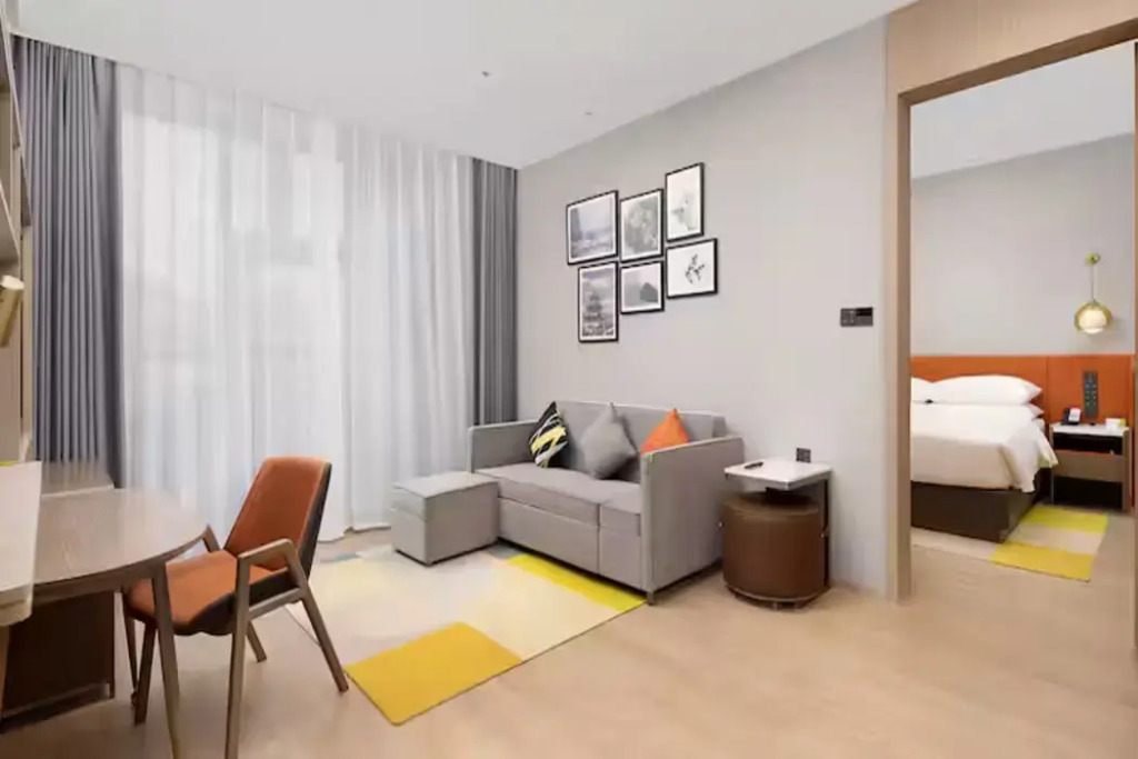 Guiyang Yunyan Fountain Pool Area Home2 Suites by Hilton Hotel