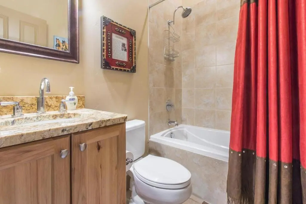 708 Main St Unit 4