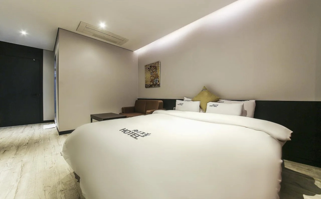 West Hill Hotel