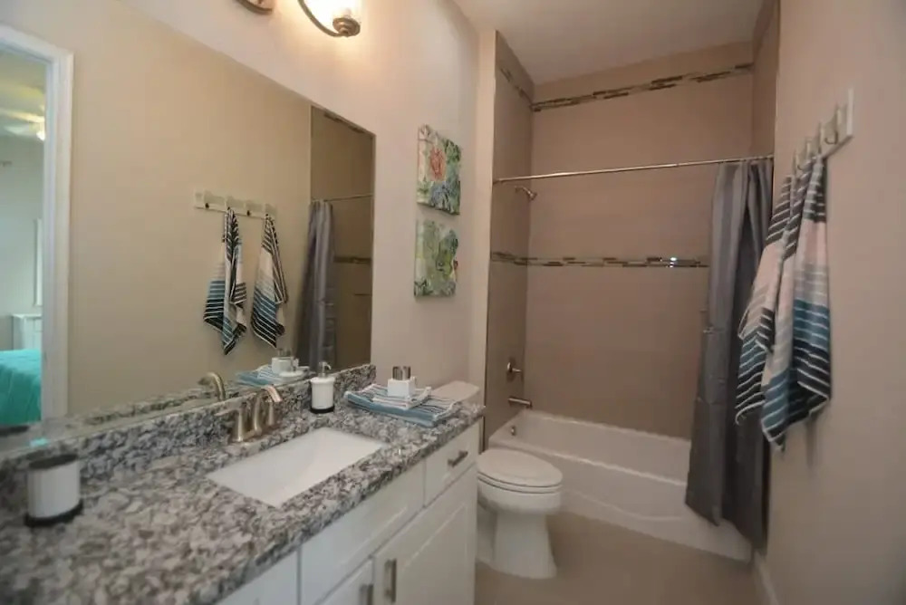 Beach Front 5 bed 4 Bath Luxury House Hot Tub Fenced Yard Pets Welcome
