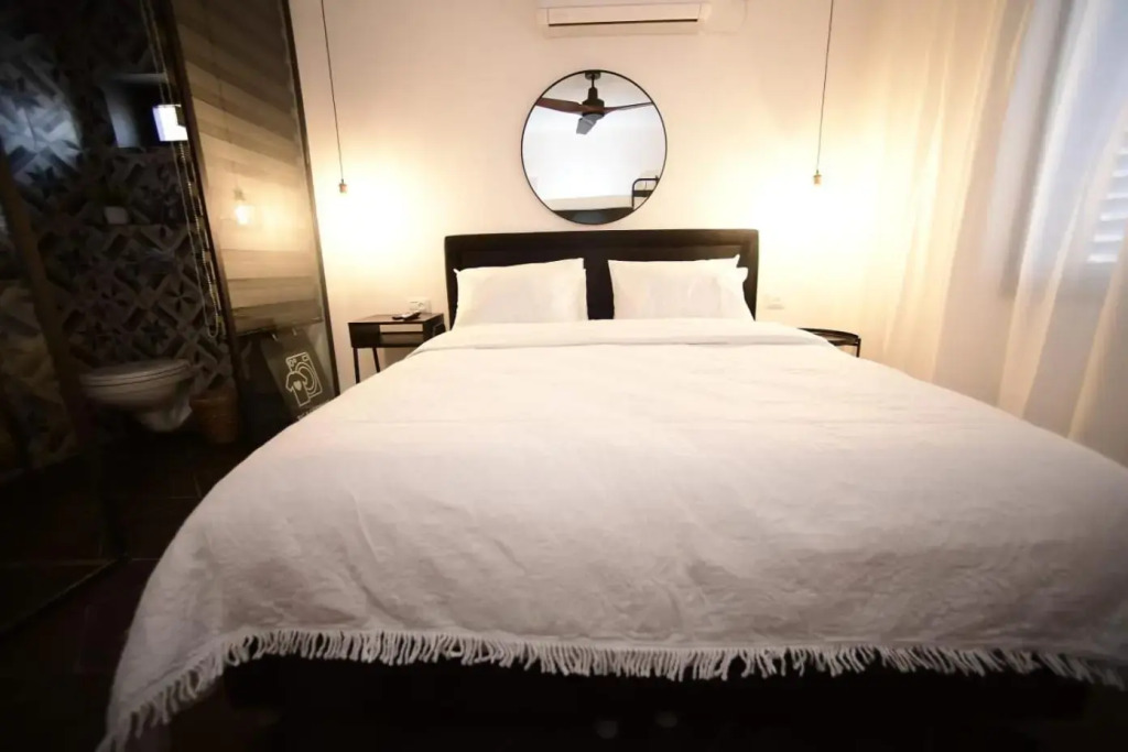 Z32 Luxury Boutique Apartments