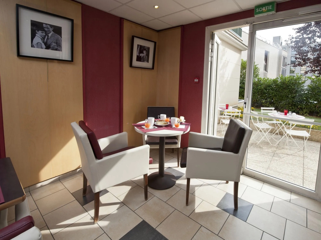Hotel Cerise Chatou