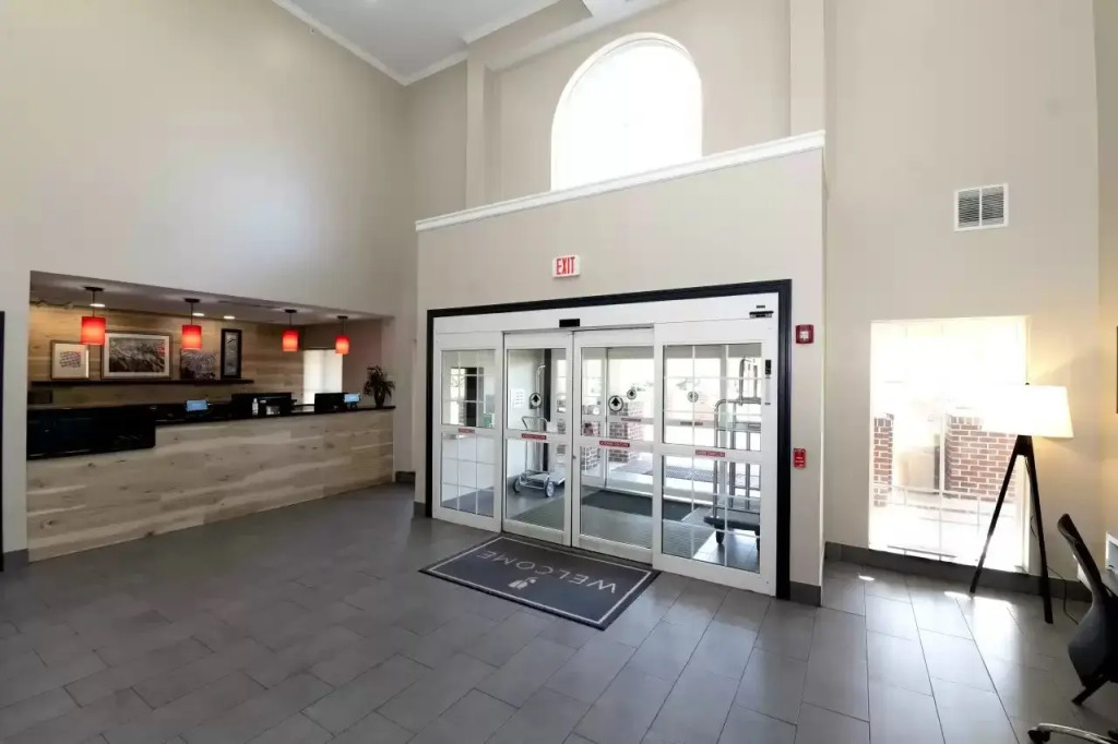 Country Inn & Suites by Radisson, Harrisburg - Hershey West, PA
