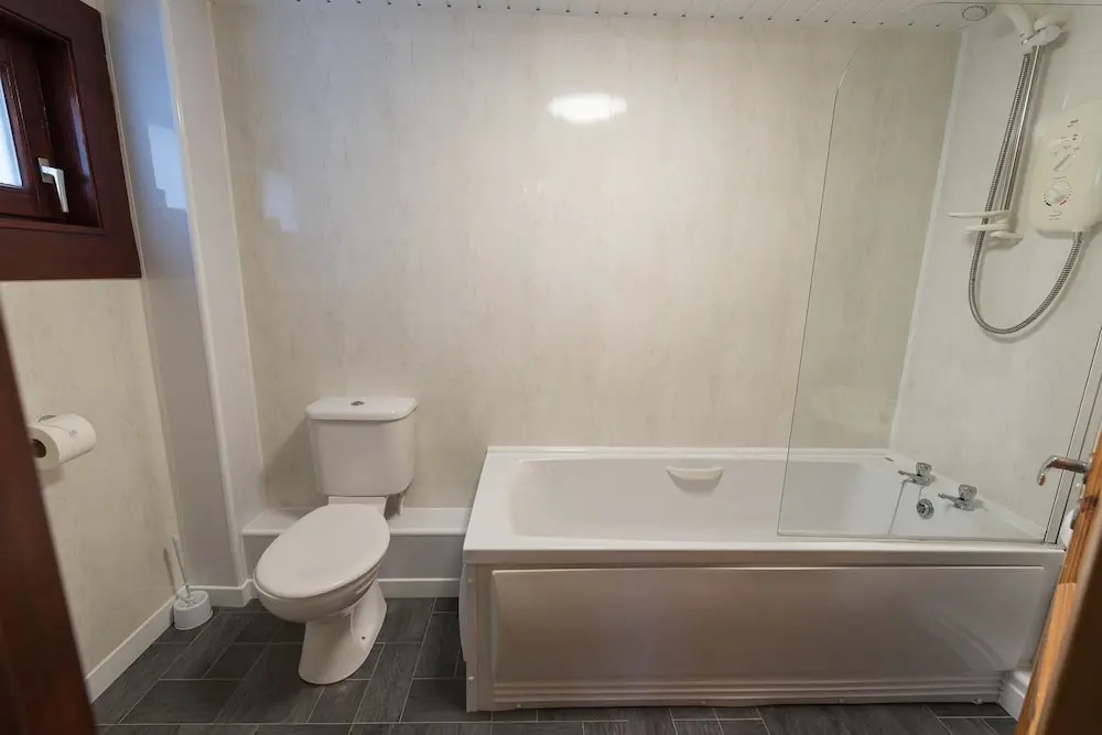 Lady Galloway Lodge 28 with Hot Tub, Newton Stewart