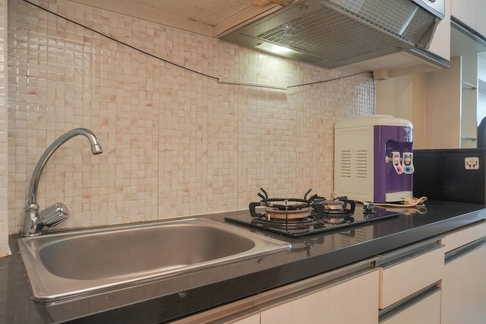 Good Deal And Cozy Stay Studio Room Tifolia Apartment