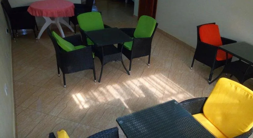Homely Nest Hotel