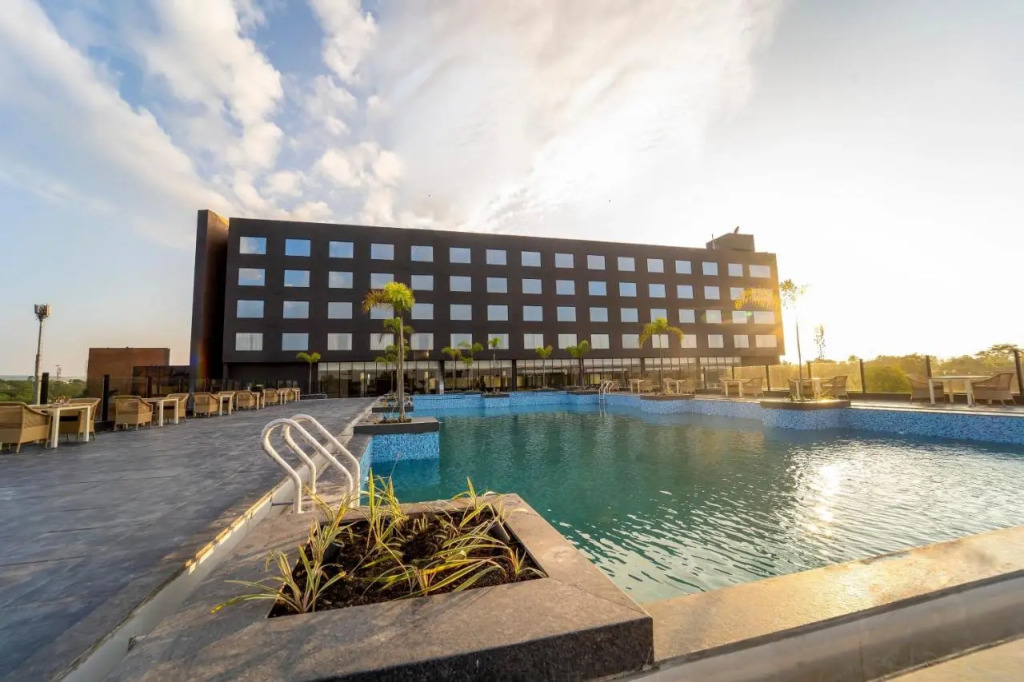 Essentia Luxury Hotel Indore