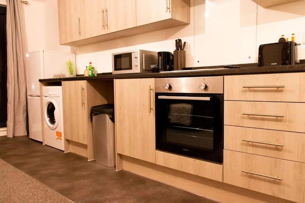 New Private Apartment Building Minutes From Heathrow