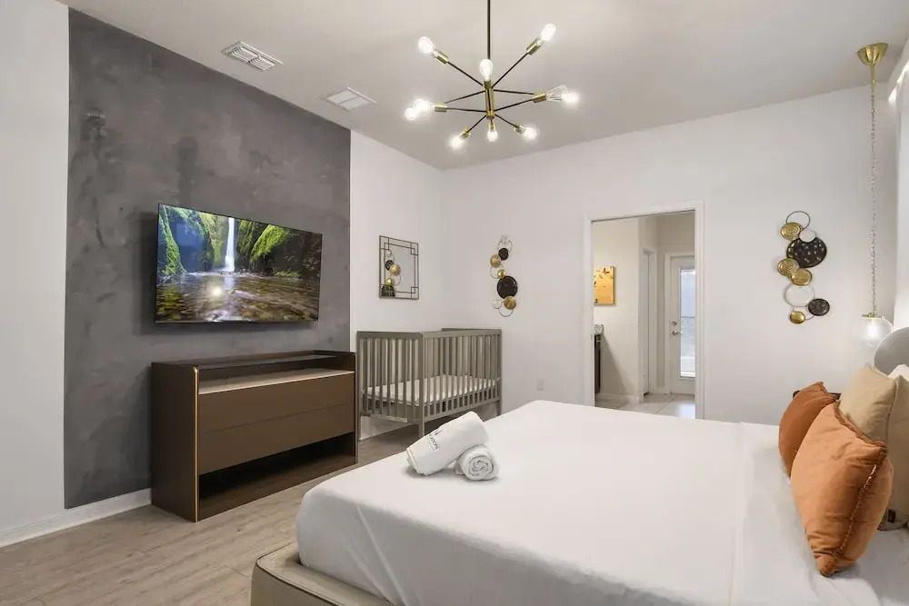 Avengers Game Room 10br Villa w/Private Pool Spa