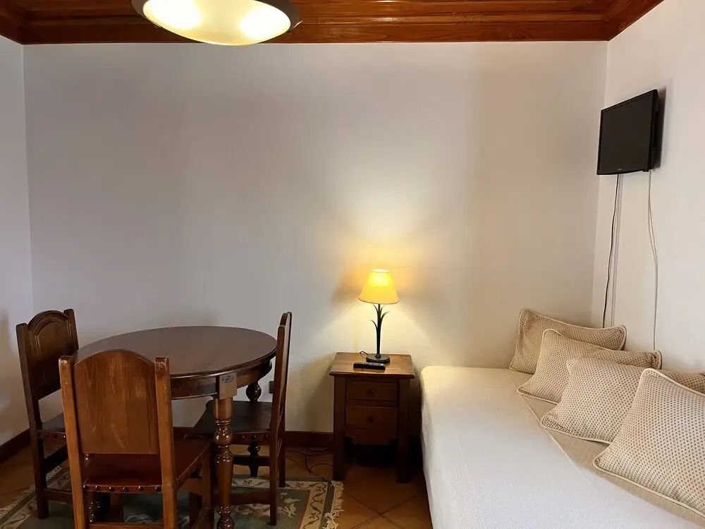 Nomad s Country - Cimo de Vila Mountain Window