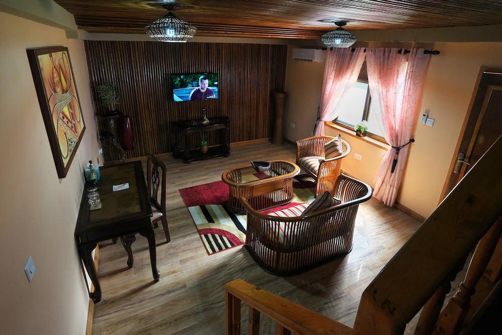 Maaha Beach Resort