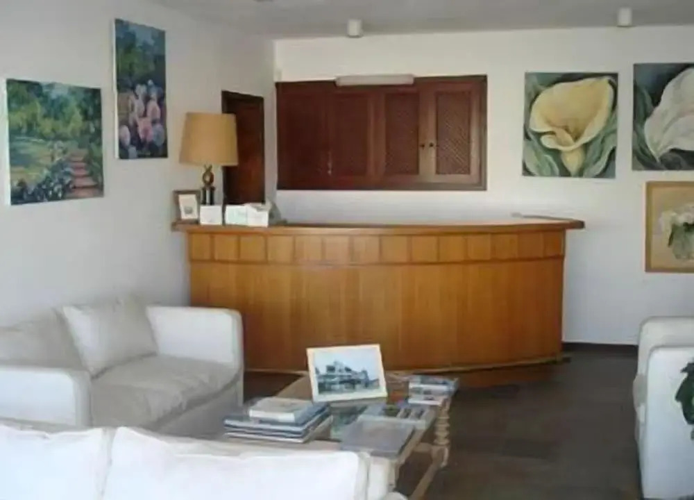 Hotel De La Barra