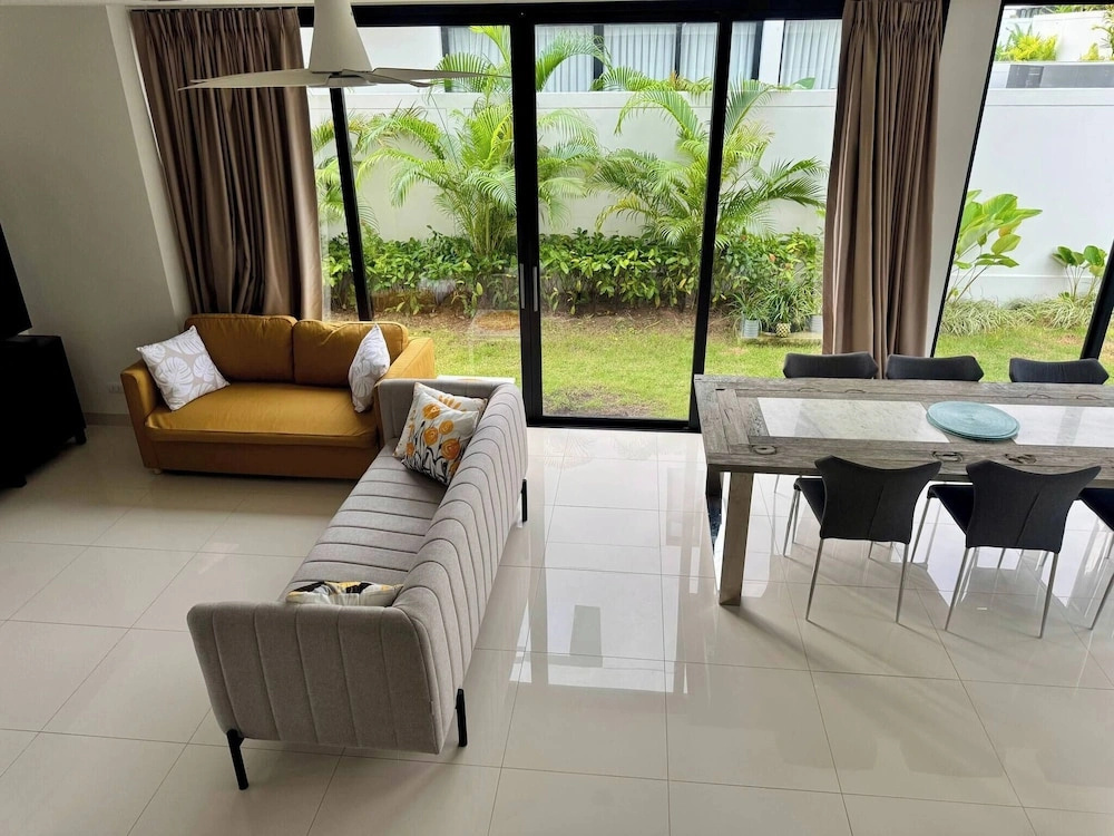 Laguna Villa With Private Pool
