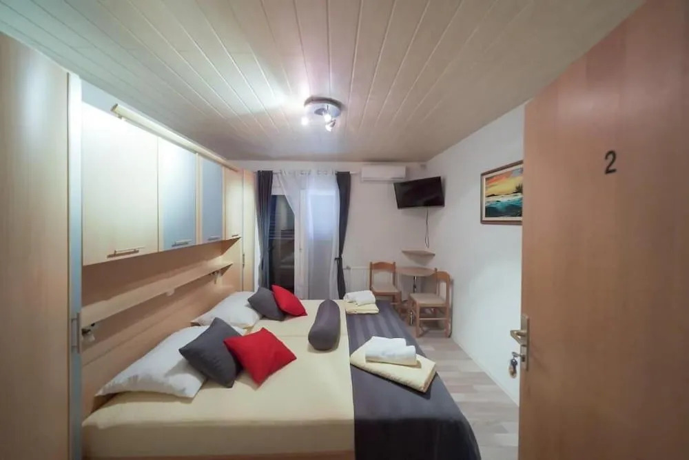 Lanterna Rooms