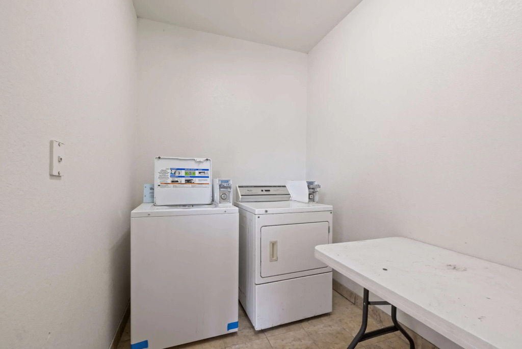Days Inn by Wyndham Kenedy/Karnes City
