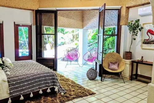 Steps to Ocean Huge Beach Villa Private Pool in Exclusive Fase 1 Playacar