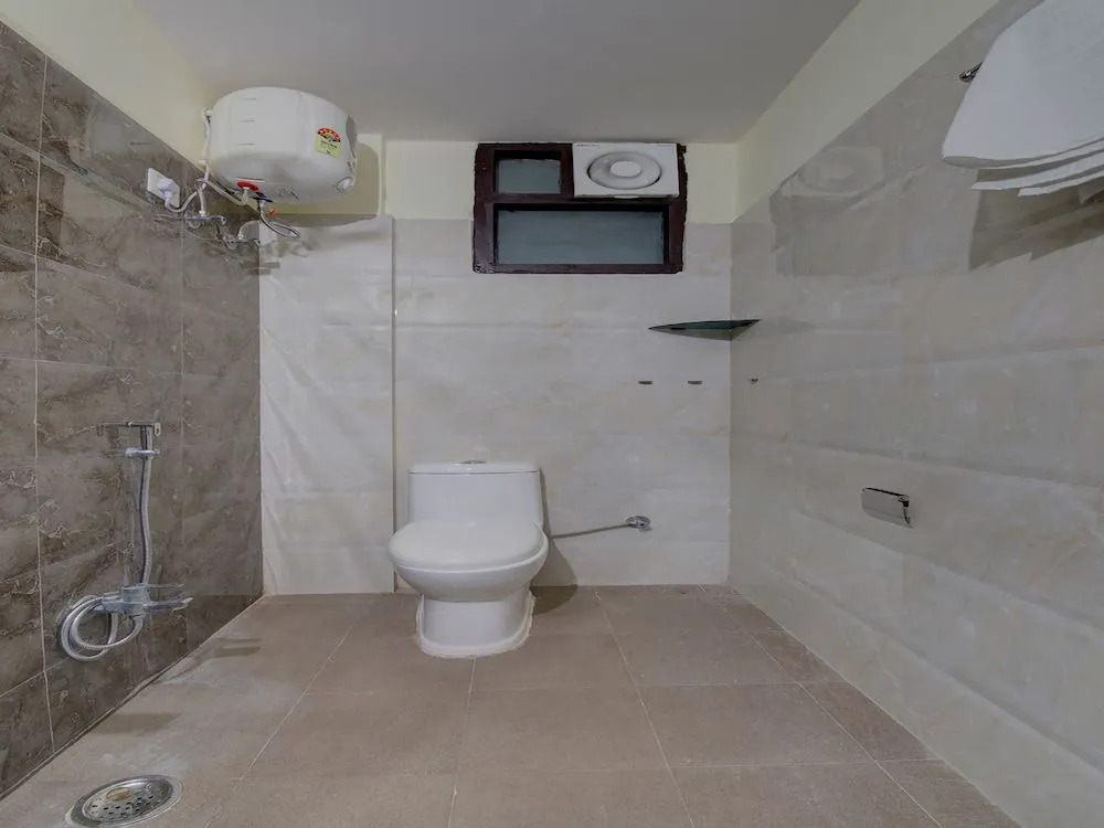 Oyo 10945 Sai Guest House