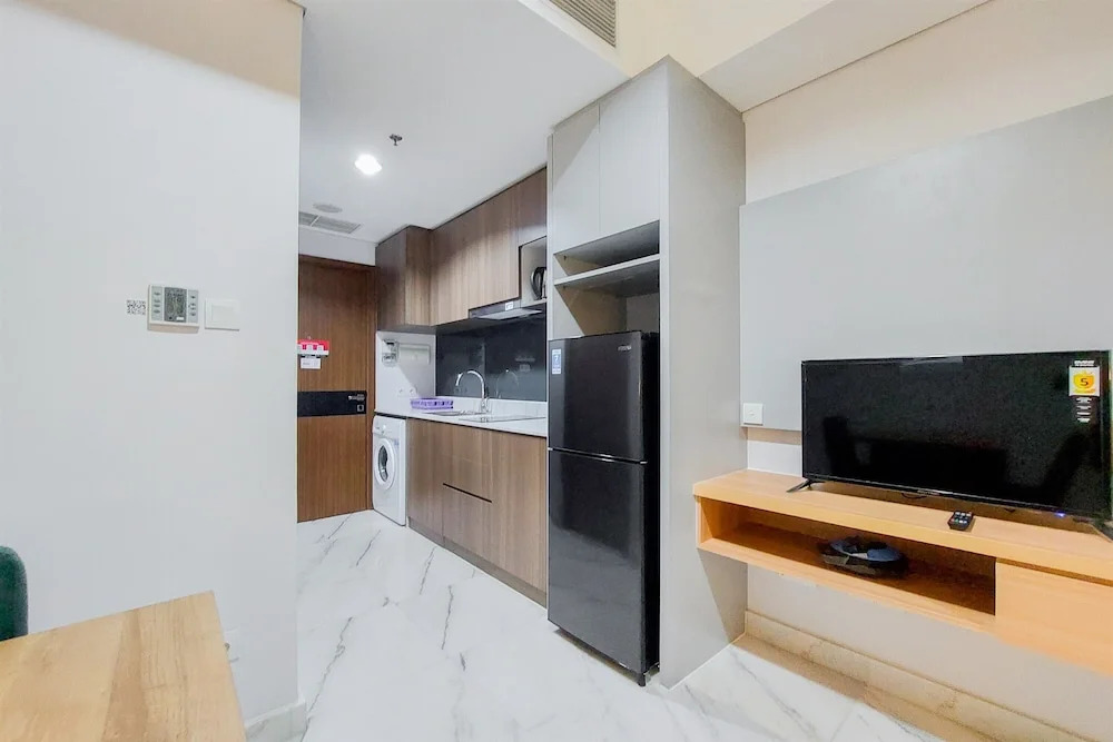 Gorgeous and Tidy 1BR Apartment at The Smith Alam Sutera By Travelio
