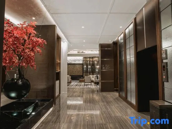 The Tianjin Eye JIANGUO PALACE Hotel