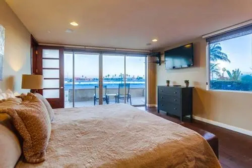 Waterfront Getaway 7 Townhouse
