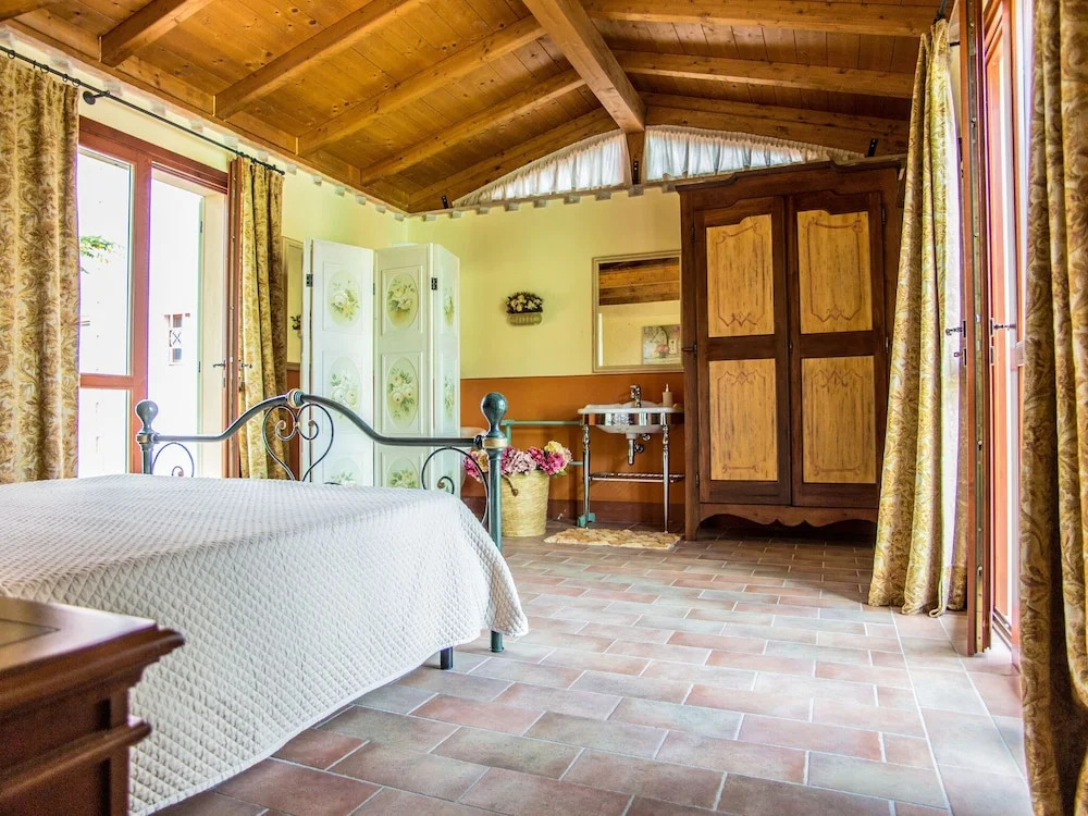 Tasteful Apartment in Roselle Terme With Fenced Garden