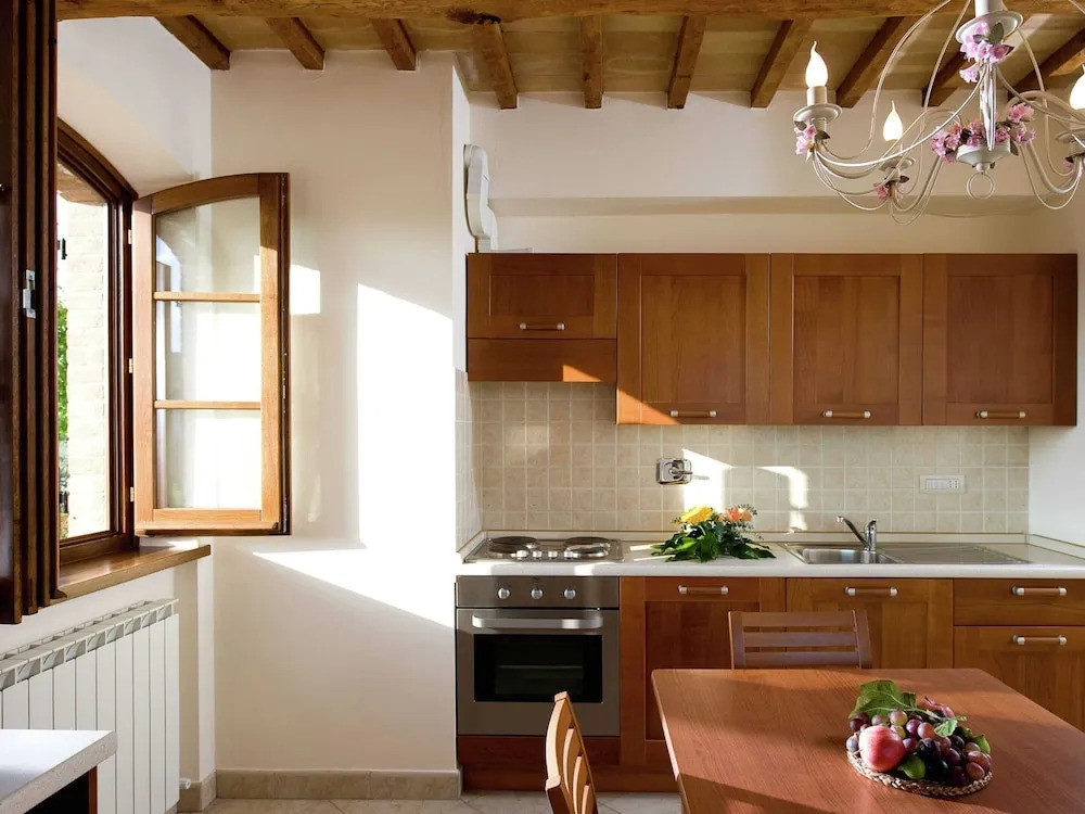 Romantic Countryside Escape