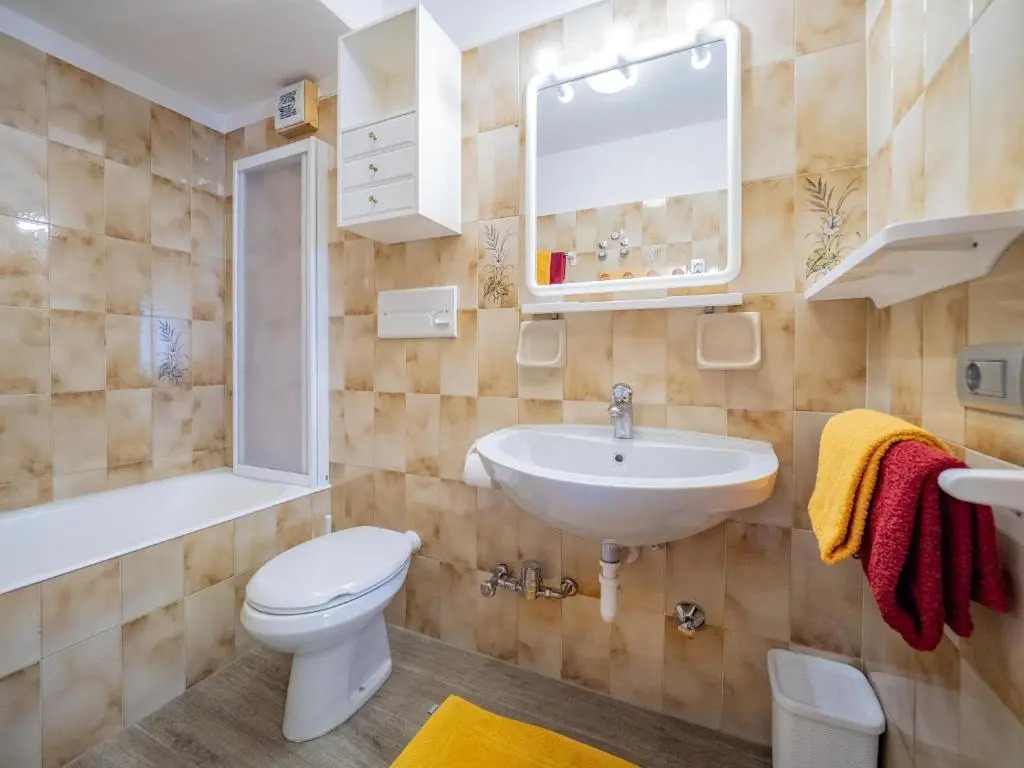 Leveron Apartments