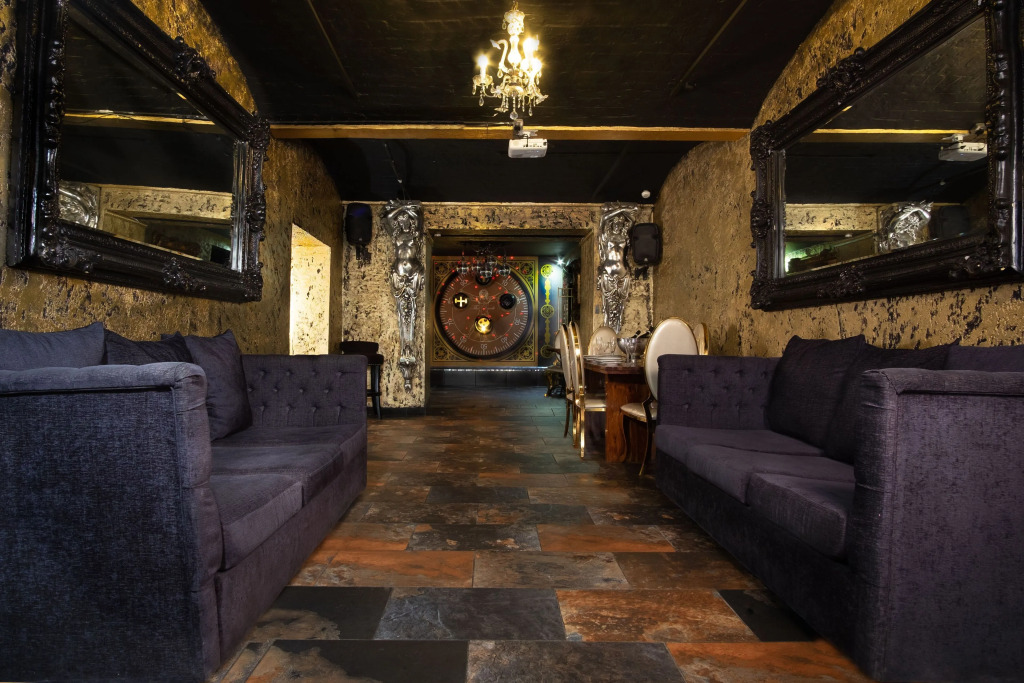 Signature Living Bold Street
