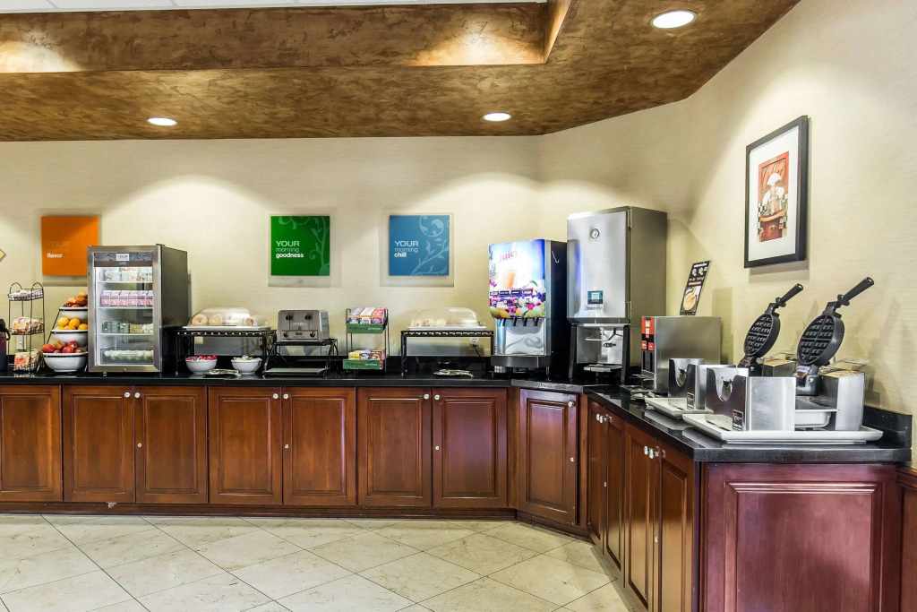Comfort Inn & Suites Henderson - Las Vegas