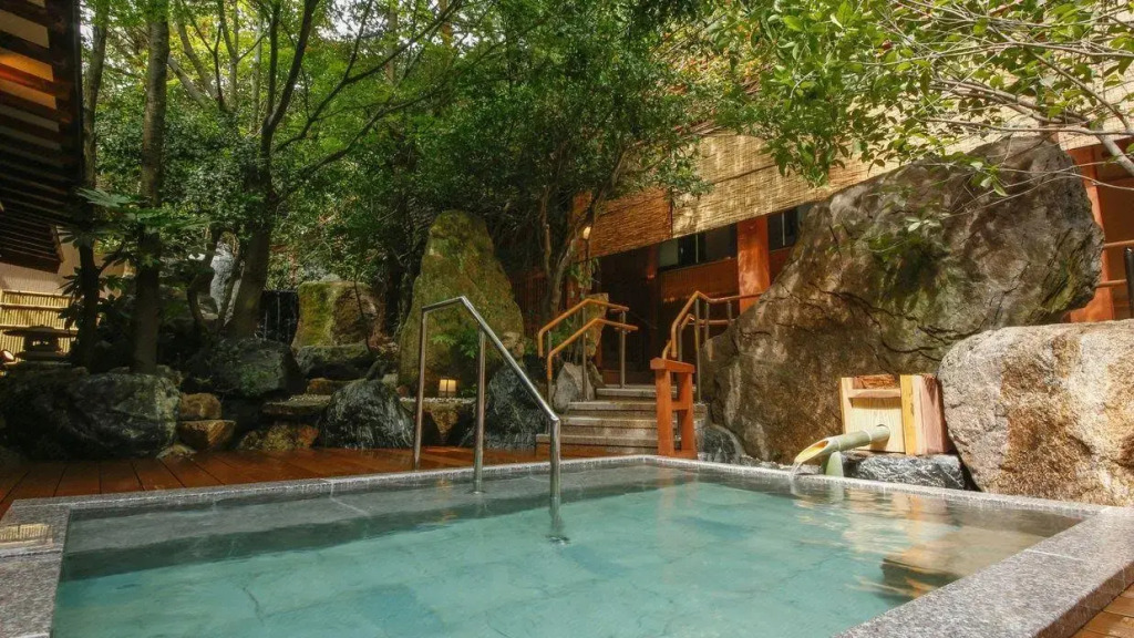 Izanro Iwasaki Ryokan