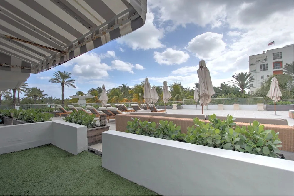 W South Beach Private Luxury Suites