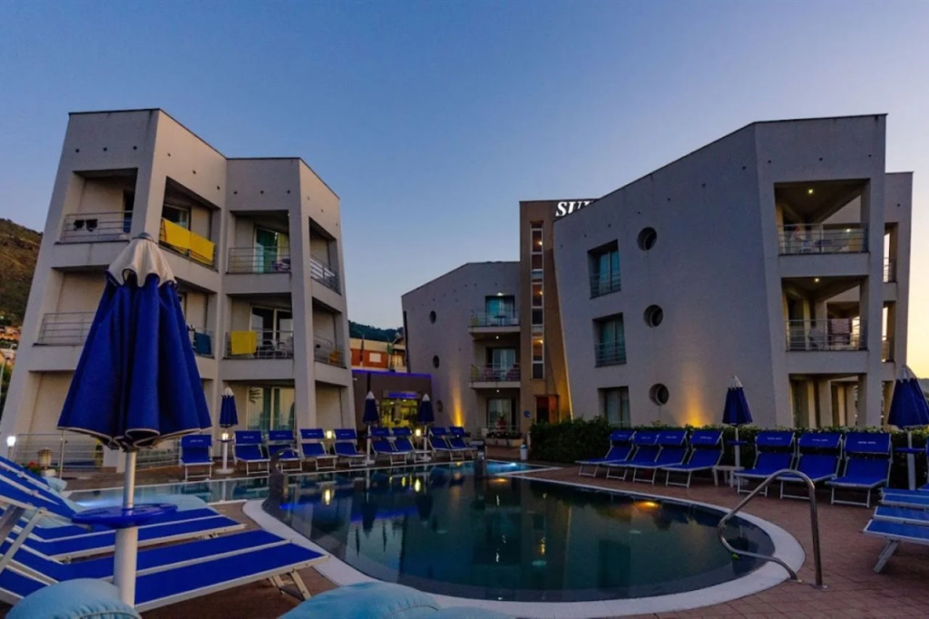Astro Suite Hotel