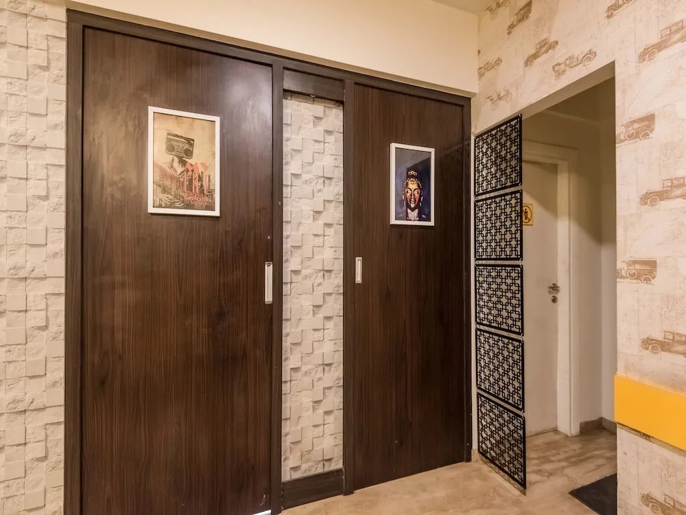 OYO 4082 Apartment Vashi