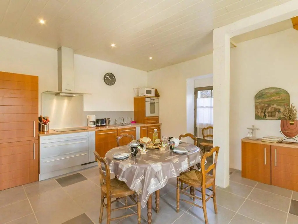 Gîte typique au cœur de Monnières, proche Sèvre, jardin privatif, Wifi, idéal pour pêche et rando - FR-1-306-985