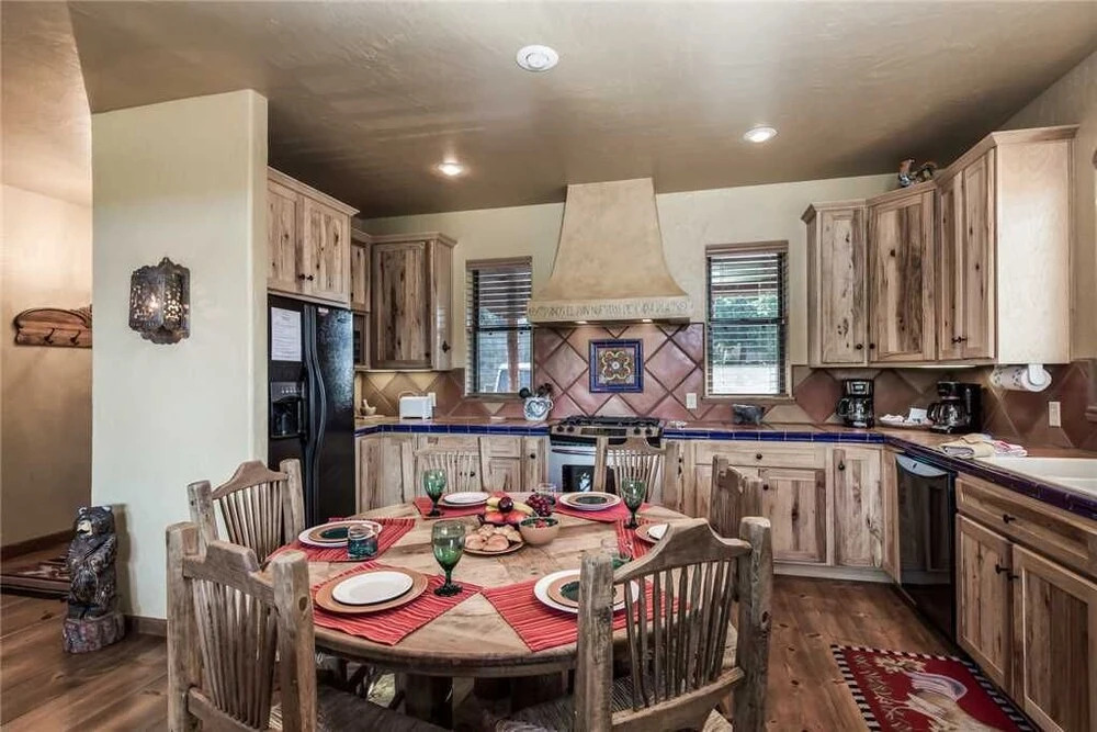 Casa Wildwood, 4 Bedrooms, Sleeps 8, Air Hockey, Ping Pong, Hot Tub