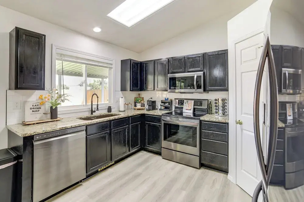 7 Mi to Dtwn: Charming Retreat w/ Yard in Boise
