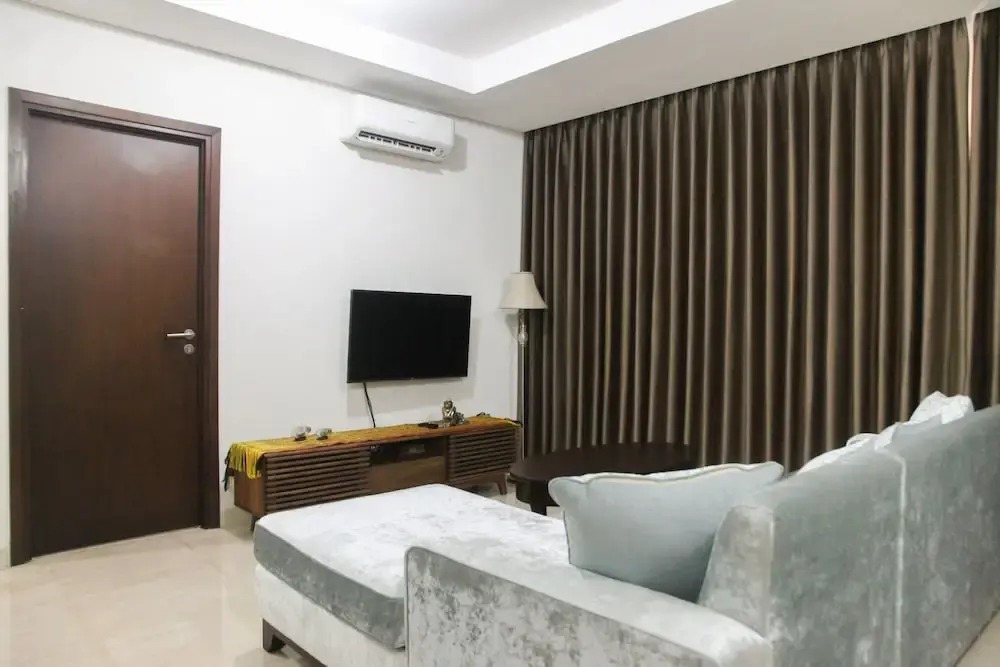 Best and Stylish 3BR with Balcony L'avenue Apartment