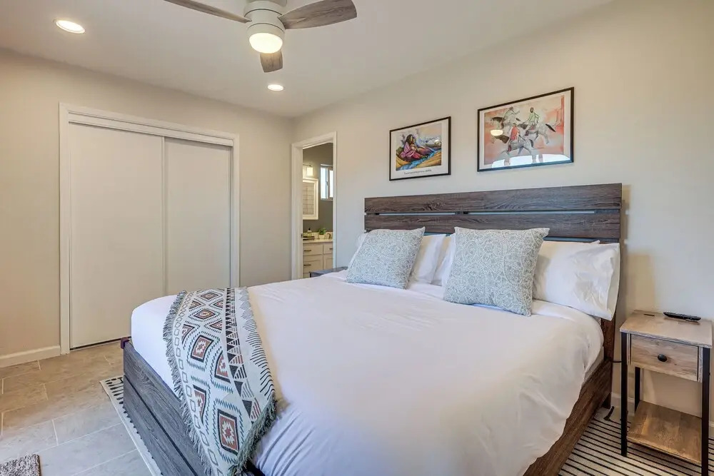 Taos Home w/ Private Hot Tub, Sauna & Gas Grill!