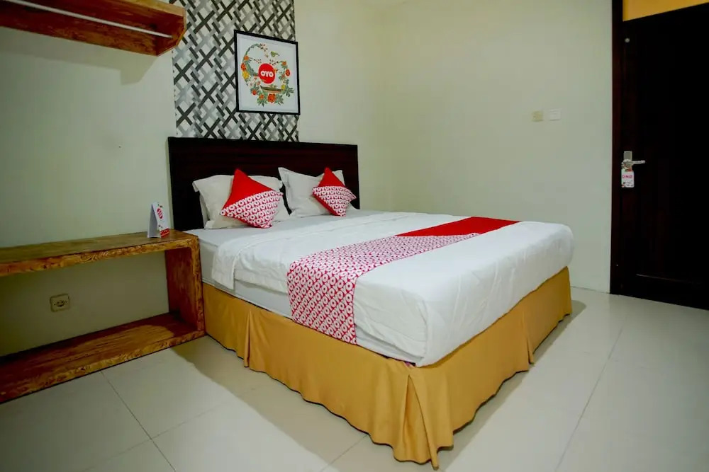Obelix Hotel Syariah by OYO Rooms