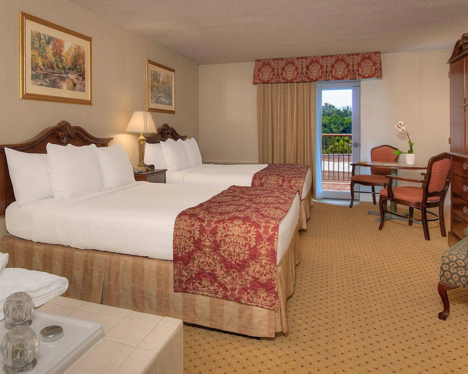 Music Road Resort Hotel and Inn