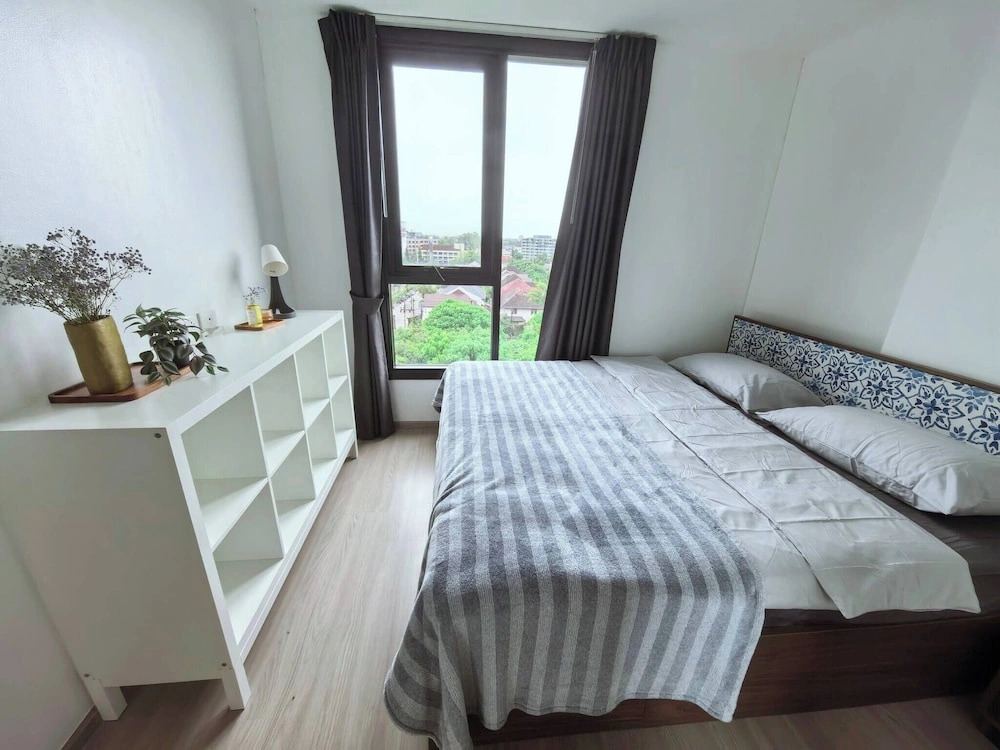Friendly 2BR in Phuket Central With Pool & gym