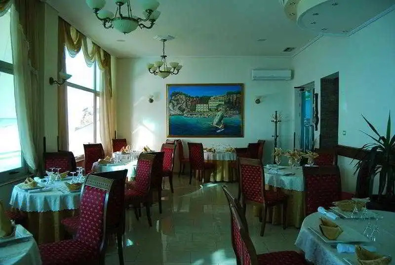 Hotel Liro