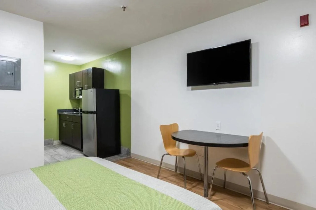 Studio 6 Extended Stay - Savannah, GA