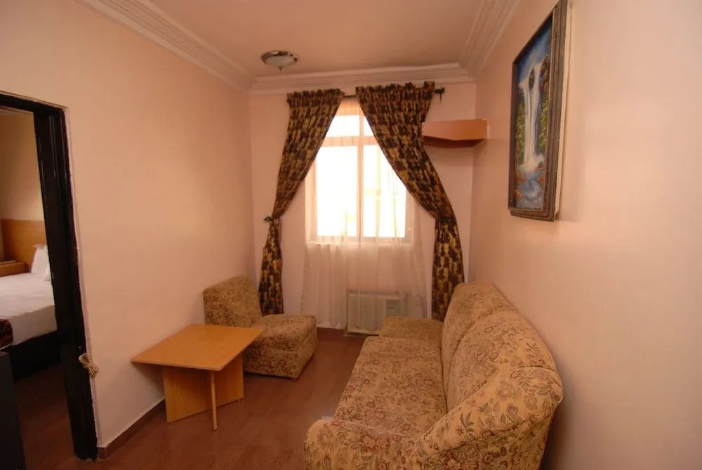 Serob Hotels