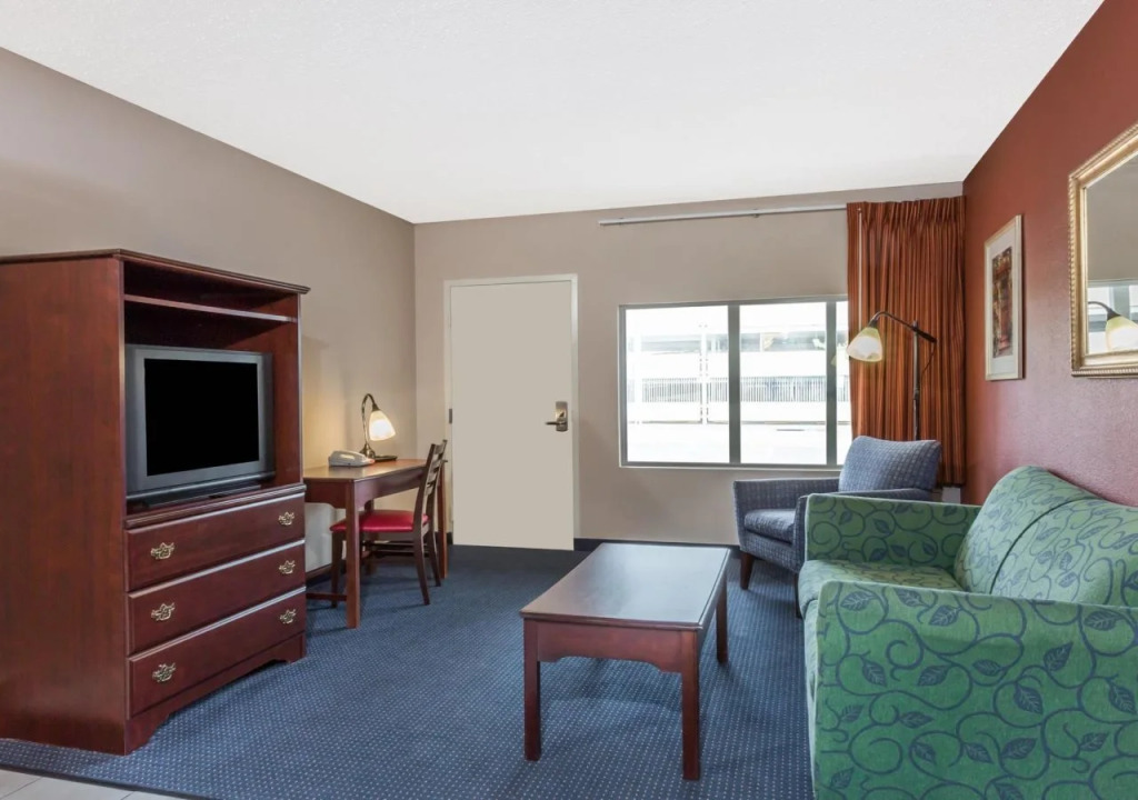 Breeze Inn & Suites, Virginia Beach